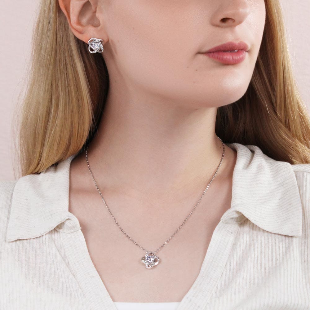 To My Mom – Greatest Gift Necklace + FREE Matching Earrings Set