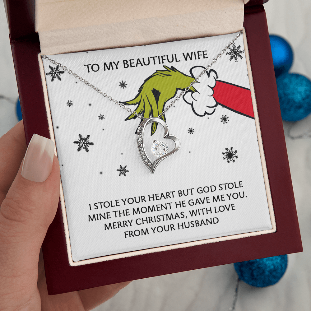 To My Beautiful Wife – I Stole Your Heart Christmas Forever Love Necklace