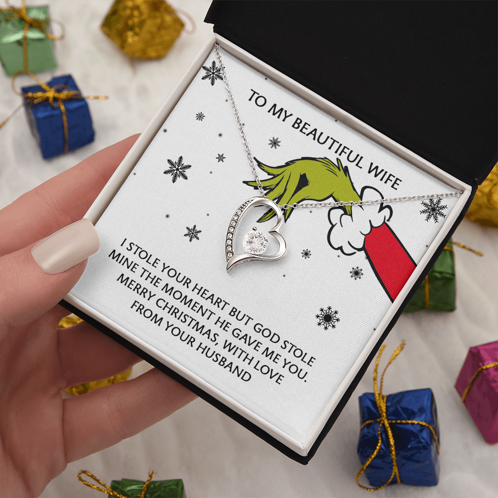 To My Beautiful Wife – I Stole Your Heart Christmas Forever Love Necklace